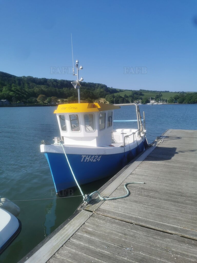 Cygnus 21 with gill net bass